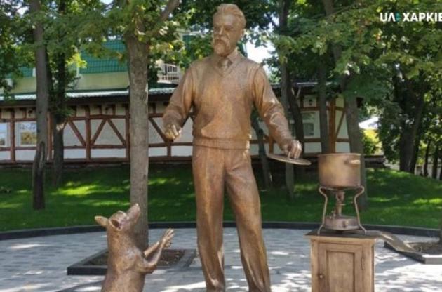 В Харькове появился необычный памятник академику Вернадскому