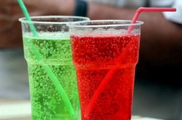 Ученые связали употребление сладких напитков с риском развития рака