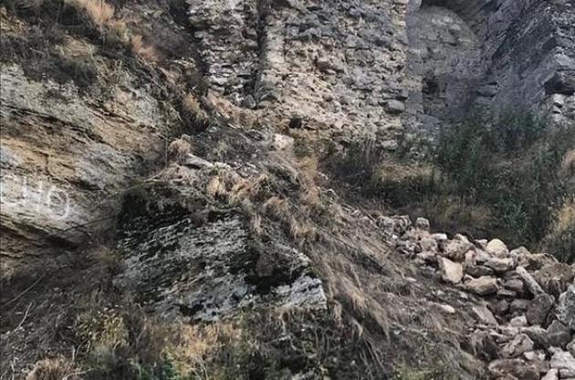 Сильнейшие ливни подмыли и обрушили часть стены Аккерманской крепости