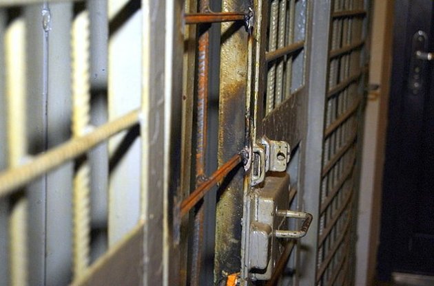 У бразильській в'язниці в результаті зіткнення банд як мінімум 57 ув'язнених загинули