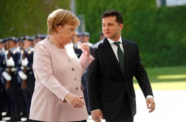 Зеленський і Меркель обговорили шляхи мирного врегулювання ситуації в Донбасі