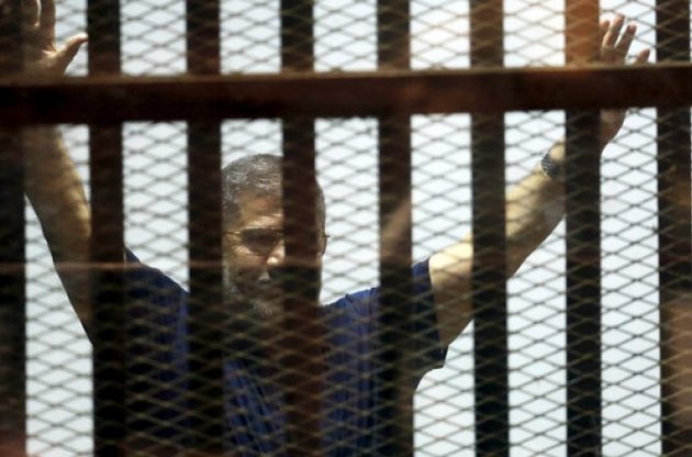 Експрезидент Єгипту Мурсі помер у залі суду