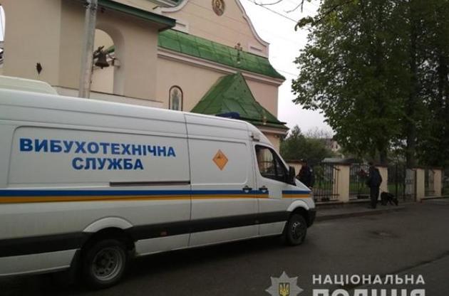 В Харькове сообщили о "минировании" сразу 14 избирательных участков