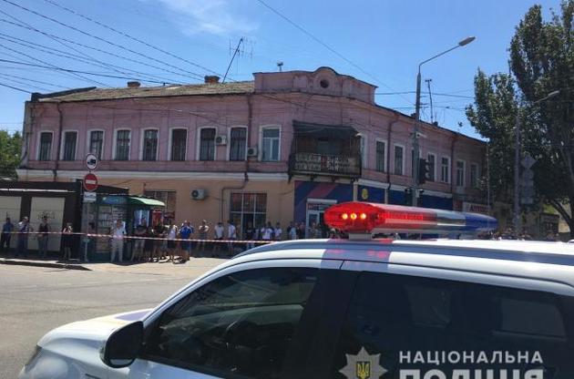В Одессе неизвестный взял в заложницы сотрудниц кредитного кафе