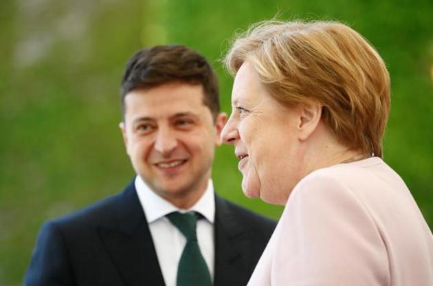 Зеленський провів телефонну розмову з Меркель — посол