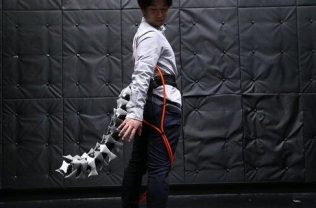 Японские ученые разработали роботизированный хвост для людей