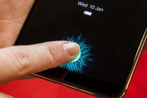 Google представила функцию идентификации с помощью отпечатка пальцев