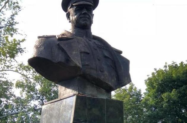 Институт нацпамяти обратился к правоохранителям из-за памятника Жукову в Харькове