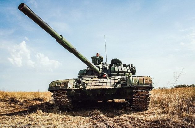 Оккупанты ударили по защитникам Водяного из танков, БМП и пехотного вооружения