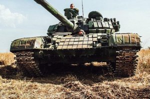 Оккупанты ударили по защитникам Водяного из танков, БМП и пехотного вооружения