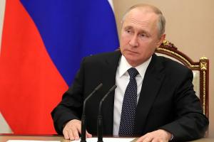Путин готовит почву для новой рокировки с премьерством – Bloomberg