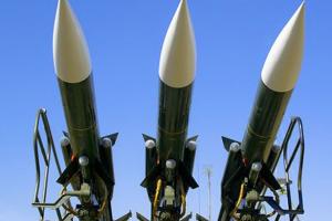 Соединенные Штаты призывают Россию и Китай к переговорам по ядерному оружию