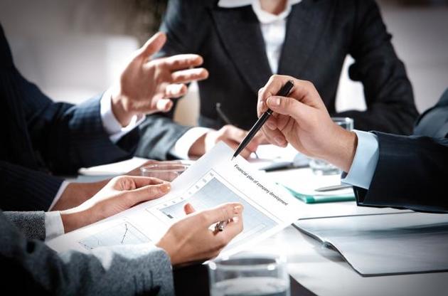 S&amp;P підвищило кредитний рейтинг України