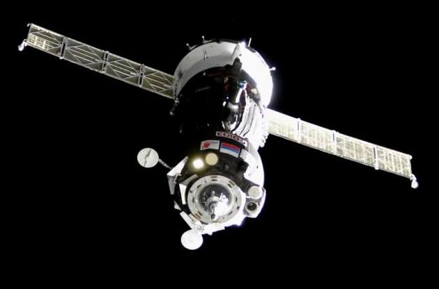 Стыковку "Союза" с МКС сняли на видео с Земли