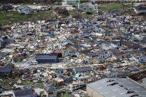 Ураган Доріан забрав життя 43 людей, десятки пропали без вісті
