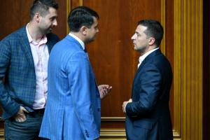 Разумков подписал закон об отмене депутатской неприкосновенности и направил его Зеленскому