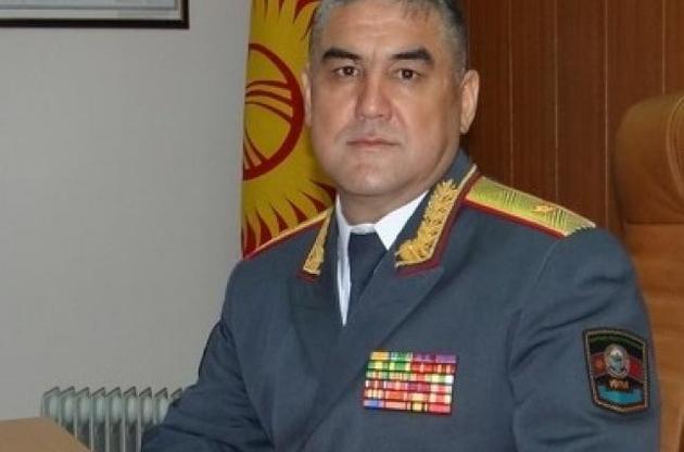 Атамбаєв здався під особисте зобов'язання Асанова