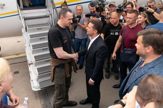 Сенцов на YES попросив Зеленського боротися за визволення всіх українських в'язнів Кремля