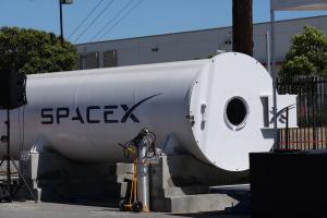 Капсулу Hyperloop розігнали до рекордної швидкості