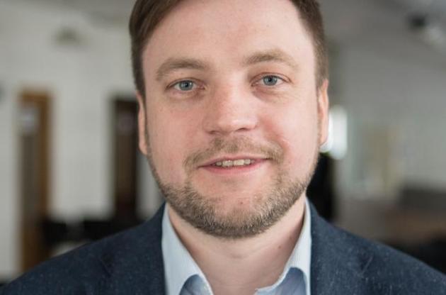 Монастырский объяснил, что прокурорские зарплаты планируется повышать в течение нескольких лет