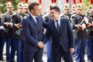 Зеленський не планує зустрічатися з президентом Франції найближчим часом – ОП