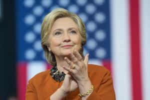 Многолетнее расследование о переписке Хиллари Клинтон завершилось в ее пользу