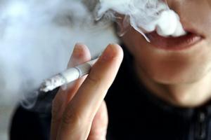 В Черногории запретили курить в ресторанах и кафе