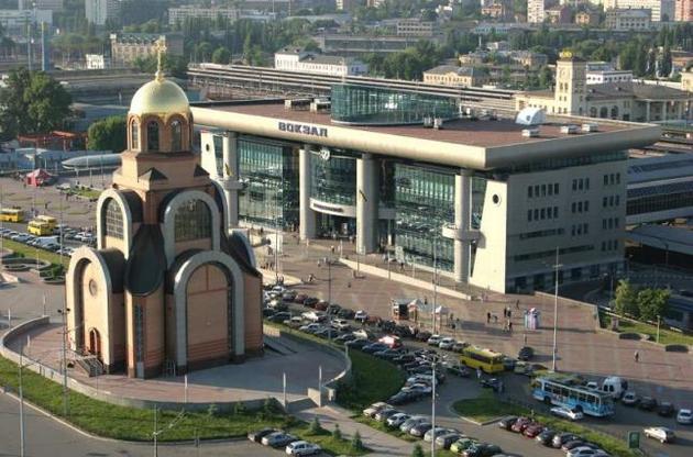 На Південному вокзалі в Києві поліція і медики ганятимуть безхатьків