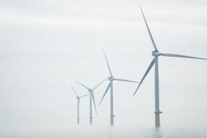 Біля берегів Великобританії побудують найбільший у світі вітропарк