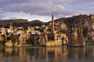 Влада Туреччини хоче затопити місто віком 12 тисяч років
