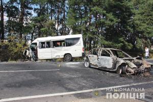 Унаслідок масштабної ДТП на Житомирщині постраждало 24 людини
