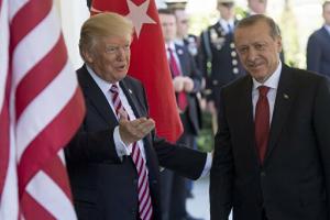 Эрдоган требует от США выдать командира сирийских курдов