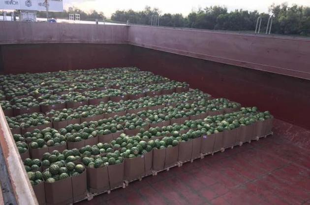 З Херсона відправили 400 тонн кавунів