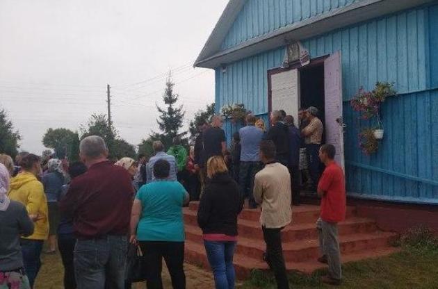 На Рівненщині односельці побилися за церкву: 11 людей постраждали
