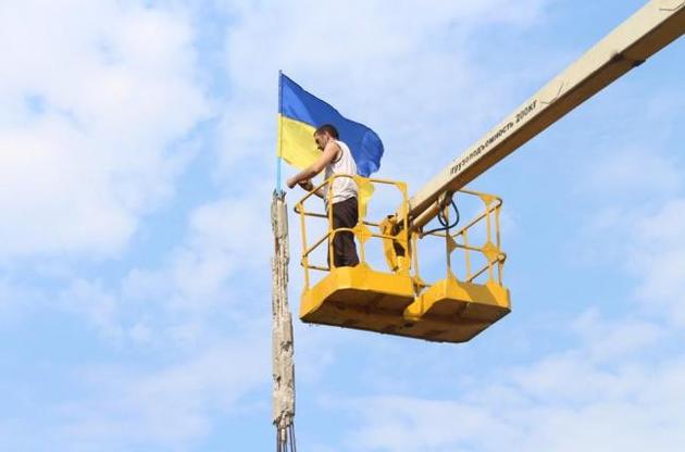 Строители начали ремонт моста в Станице Луганской