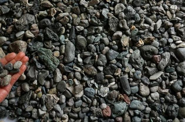 Пластиковый мусор может "маскироваться" под гальку