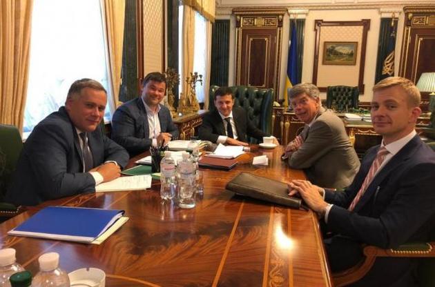 Зеленський прийняв Тейлора в Офісі президента