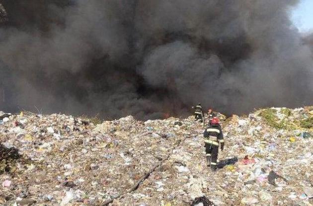 У трьох областях України горять сміттєзвалища