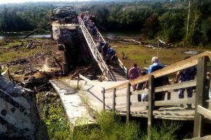 Українська сторона зупинила демонтажні роботи біля мосту в Станиці Луганській
