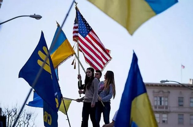Украинцы из диаспоры могут получать двойное гражданство — Кулеба