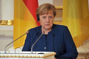 Меркель сообщила, что Германия и Франция работают над организацией саммита "нормандской четверки"