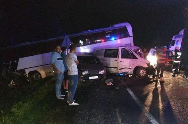 В автобусе находилось 49 детей и двое взрослых