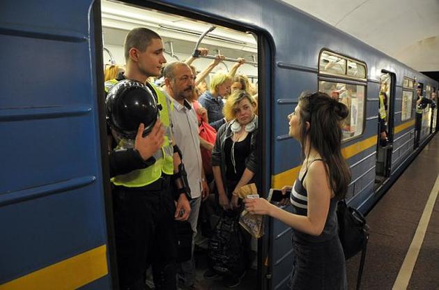 В Киеве сегодня могут закрыть на вход три станции метро