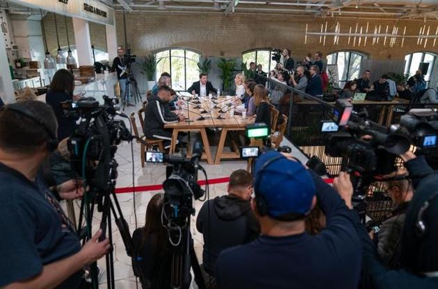 Зеленський організував ціле шоу, але іноді і його нерви не витримували