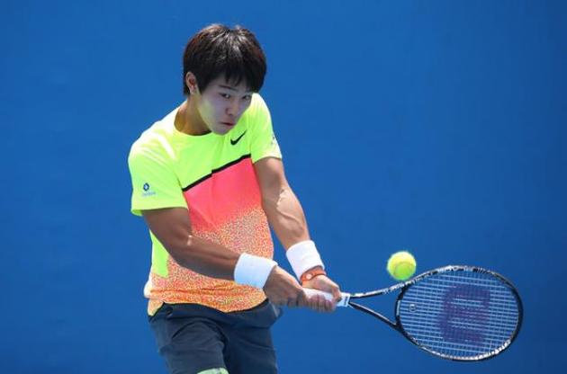 Тенісист на корті орієнтувався виключно по жестах