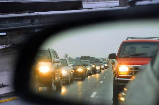 Правило про рух за містом восени і взимку діє з 2013 року