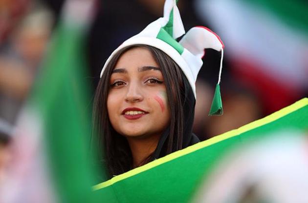 В Иране женщины впервые с 1981 года посетили футбольный матч