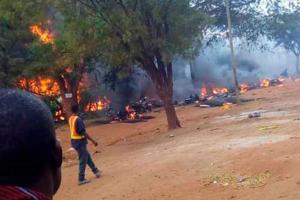 В Танзании 64 человека сгорели заживо при взрыве бензовоза, 70 получили тяжелые ожоги
