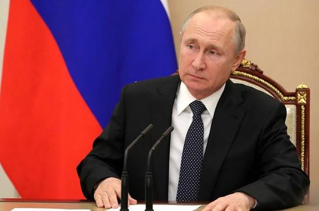 У Путина отреагировали на обнаружение бомбы в Кремле