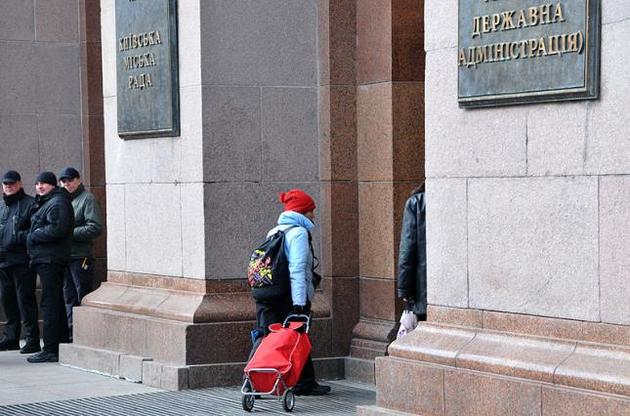 Експерт вказує на абсурдність районних рад у Києві